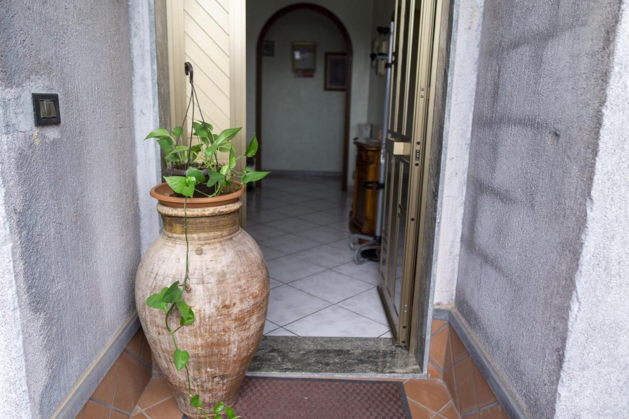 Bed and Breakfast Grotta Del Monaco Pedara Exterior foto